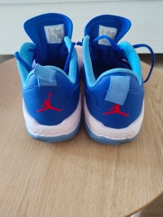 Zapatillas Nike Jordan Azules y Blancas