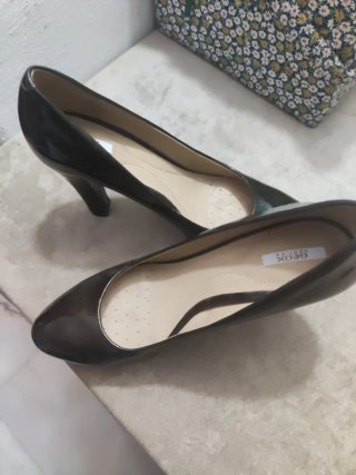 Zapatos de tacón Geox negros