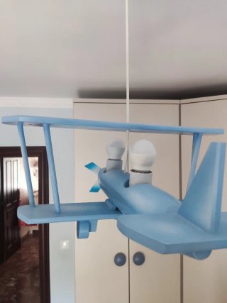 Lámpara infantil avión madera
