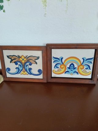 2 Cerámicas Decorativas Marco Madera