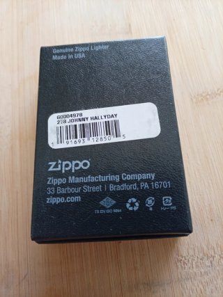 Isqueiro Zippo com foto de guitarrista