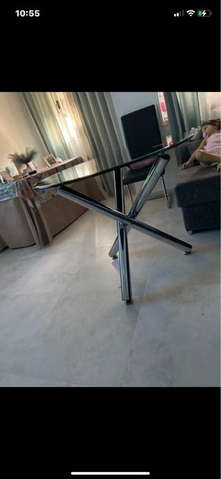 Mesa redonda cristal y metal