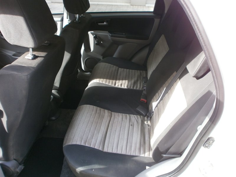 Suzuki SX4 2011, foto 11