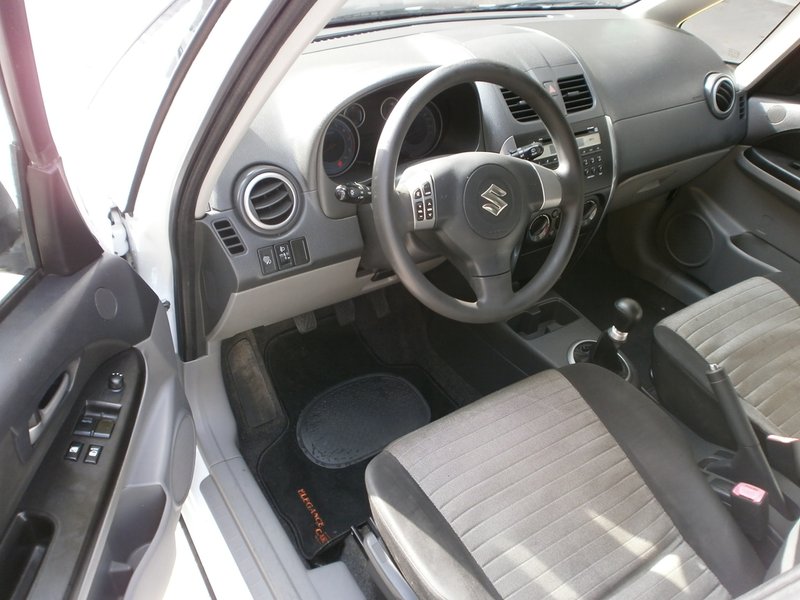 Suzuki SX4 2011, foto 12