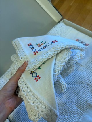Lote mantel 3 x 1,7m y 18 servilletas vintage 70s
