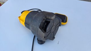 Bomba agua sucia Xtreme Plus 400W con flotador