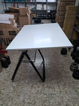 Estupenda mesa de dibujo técnico Imasoto 600-TS