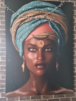Cuadro Mujer Africana Turban Dorado
