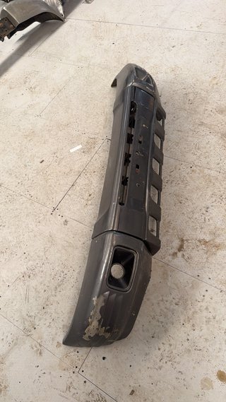 Parachoques Delantero Mitsubishi Montero Pajero