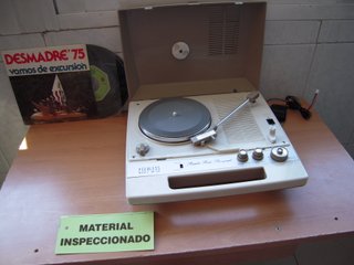 Radio Tocadiscos PEERLESS Retro Vintage 1975