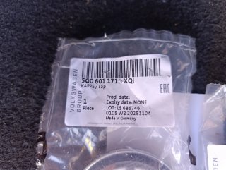 Tapabujes VW 5G0 601 171 XQI Originales