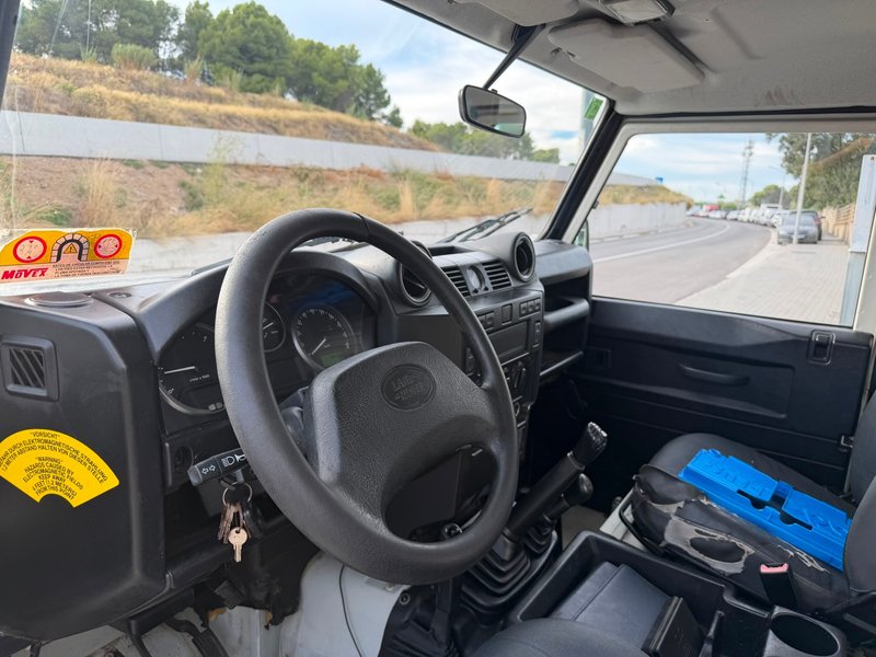 Land Rover Defender 110 SW E 2010, foto 8