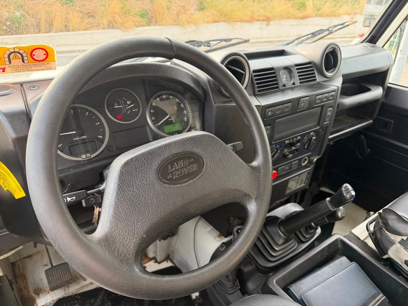 Land Rover Defender 110 SW E 2010, foto 9