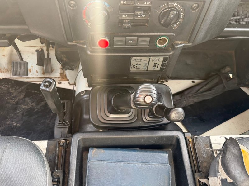 Land Rover Defender 110 SW E 2010, foto 12