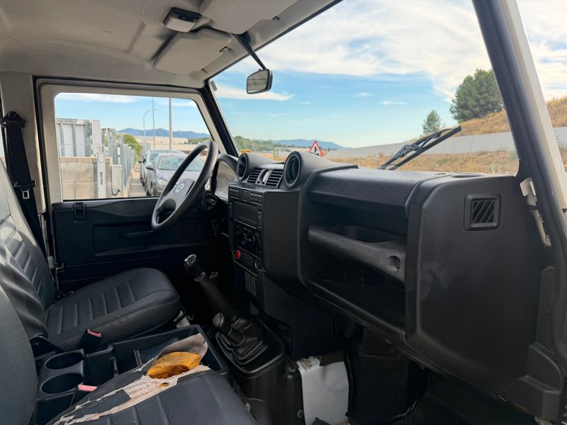 Land Rover Defender 110 SW E 2010, foto 15