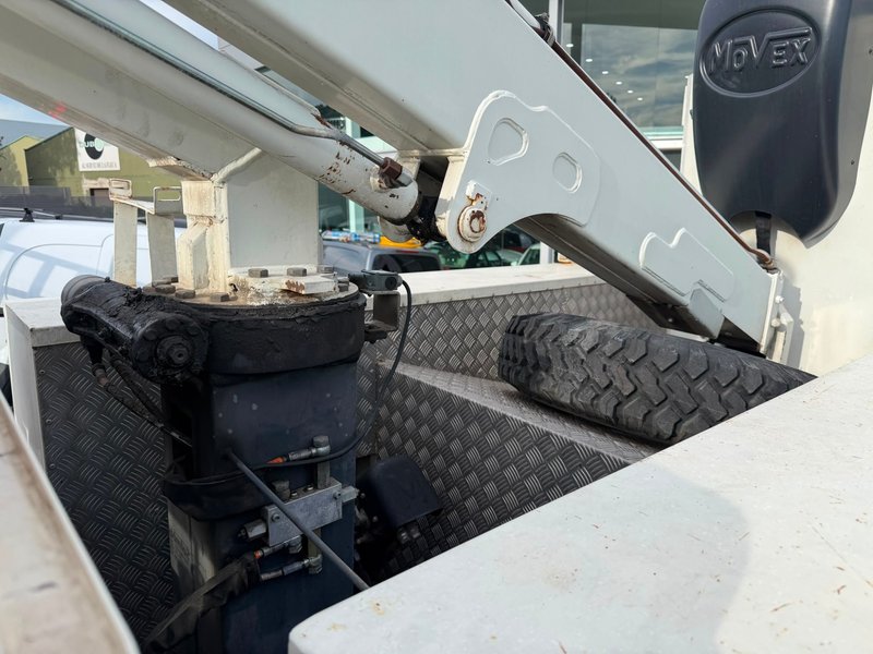 Land Rover Defender 110 SW E 2010, foto 18