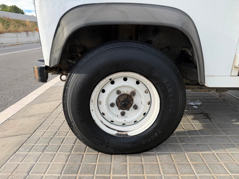 Land Rover Defender 110 SW E 2010, foto 22