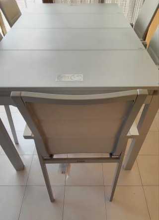 Mesa extensible y 6 sillas  ZONA GANDIA PLAYA