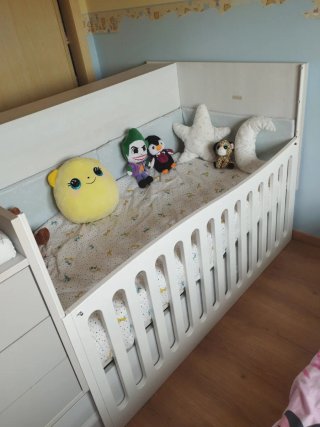 Cuna convertible infantil con cambiador