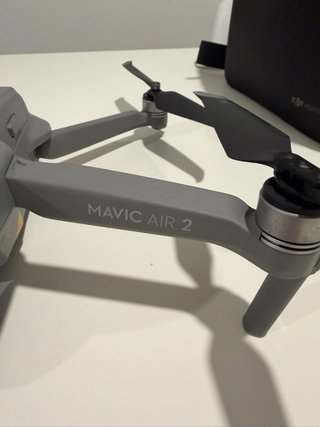 Dron DJI Mavic Air 2 Gris