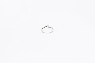 Anillo de oro blanco de 18k. Ref:069-01-00751