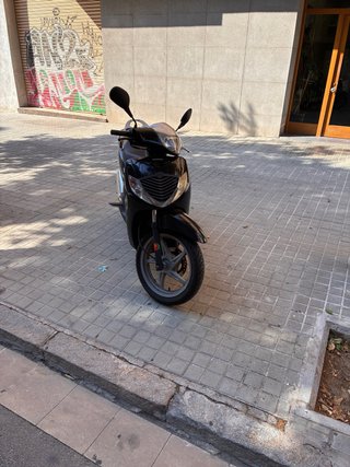 Honda SH 125 Scooter Negra