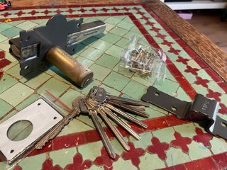 Cerrojo seguridad sobreponer