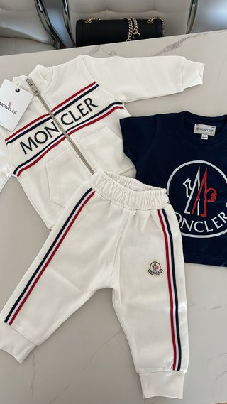 Chándal Moncler niño blanco y azul. Talla 3-6
