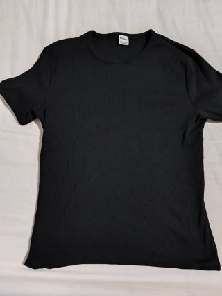 Camiseta Bershka Hombre Negra