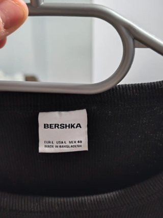 Camiseta Bershka Hombre Negra