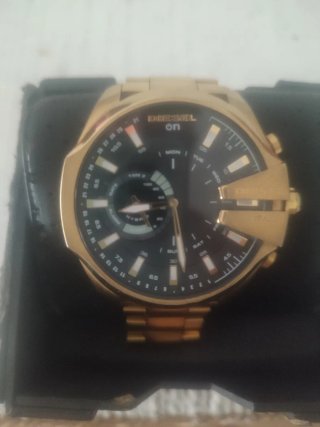 Reloj Diesel Dorado y Negro Original