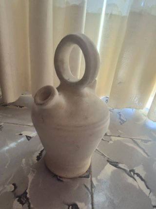 Botijo de cerámica tradicional