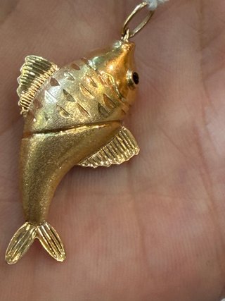Colgante pez oro 18K