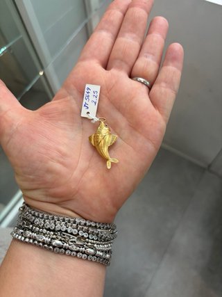 Colgante pez oro 18K