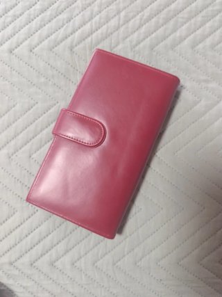 Cartera de mujer rojo, con cierre de botón