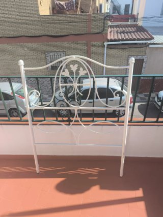 Cabecero de hierro blanco