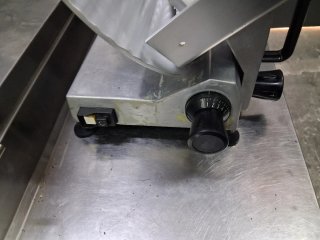 Cortadora de fiambre profesional ( Disco 25 cm)