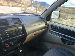 Nissan  Terrano 2002