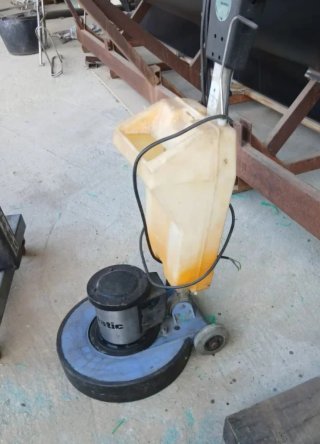 Pulidora abrillantador suelo 220V  Numatic NP1425H