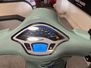 Vespa Primavera 125