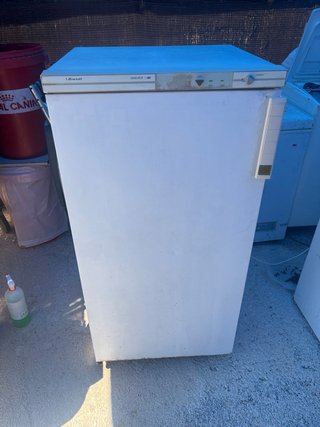 Congelador vertical Brandt 4 huecos