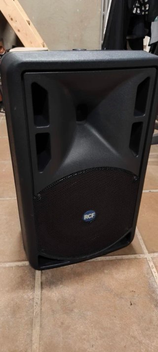2 Cajas Autoamplificadas RCF Art 310A