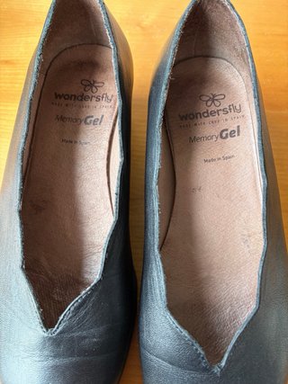 Zapatos Wonders negros casi nuevos