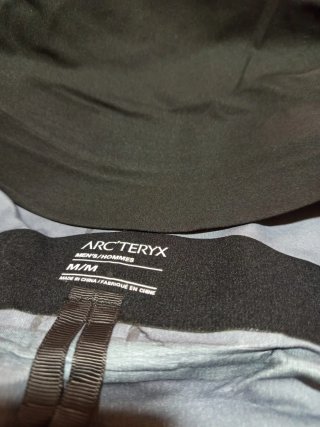 Chaqueta Hardshell Arc'teryx Alpha SV Talla M Negr