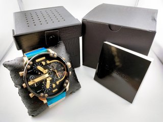 Reloj Diesel Mr Daddy 2.0, dorado y negro