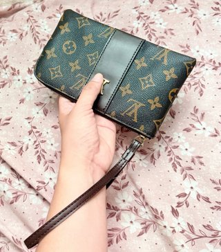 Neceser Louis Vuitton Marrone