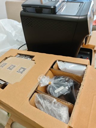 Macchina da caffè Philips Serie 5500 LatteGo Nero e Argento