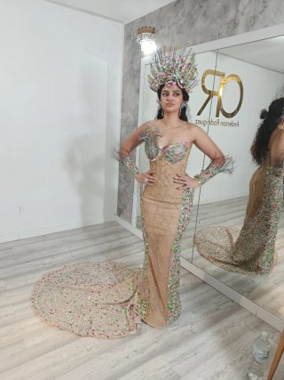 Vestido de fiesta pedrería y tul