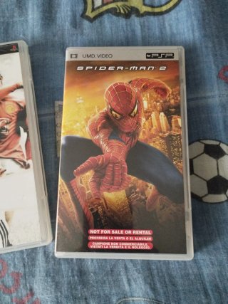 3 Juegos PSP: Sims, FIFA 09, Spider-Man 2