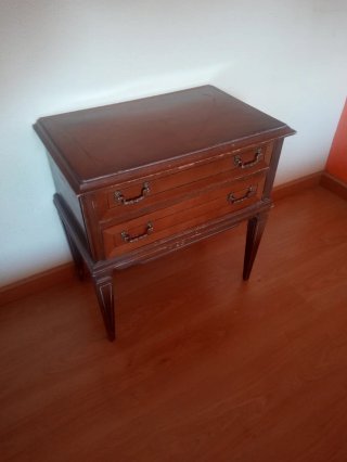 2 mesitas de noche antiguas de madera